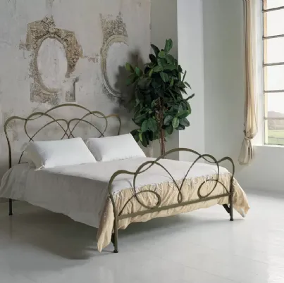 Letto in ferro battuto con testiera Fantasy di Bontempi
