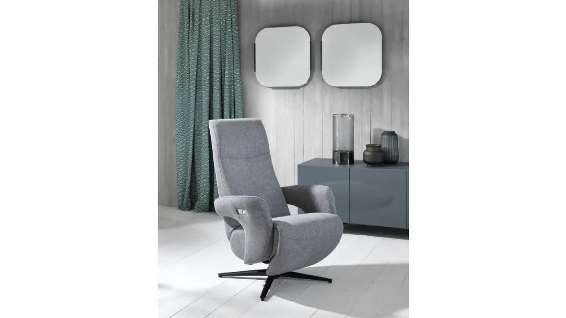 Poltrona relax Z001 in tessuto con base in metallo di Stones
