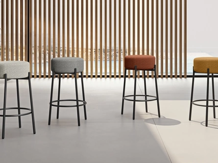 Sgabello Syd di Stones