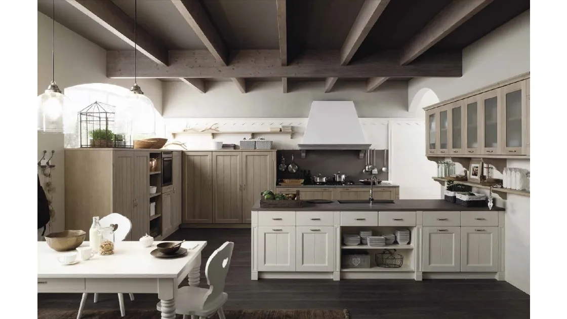Cucina Classica con penisola in legno con finitura Neve e Nocciola con top in pietra Tabià T01 di Scandola