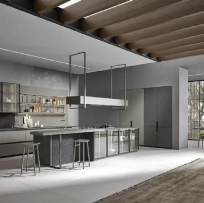 Cucina Moderna lineare in rovere, laccato, ferro e vetro Eclettica 03 di Scandola